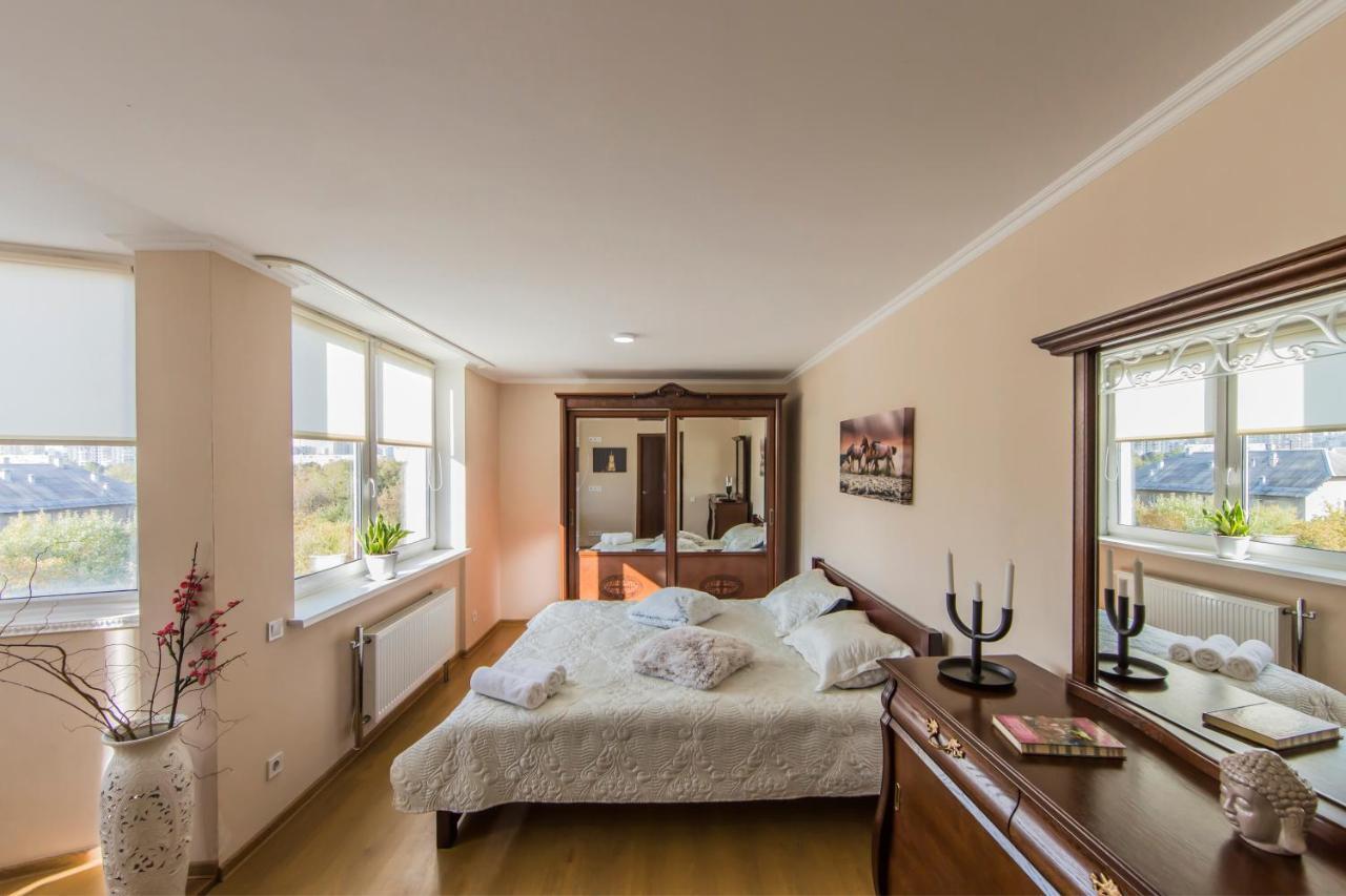 Super Comfort Flat For You Near The Metro. Kiev Exteriör bild