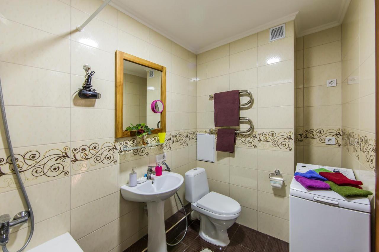 Super Comfort Flat For You Near The Metro. Kiev Exteriör bild
