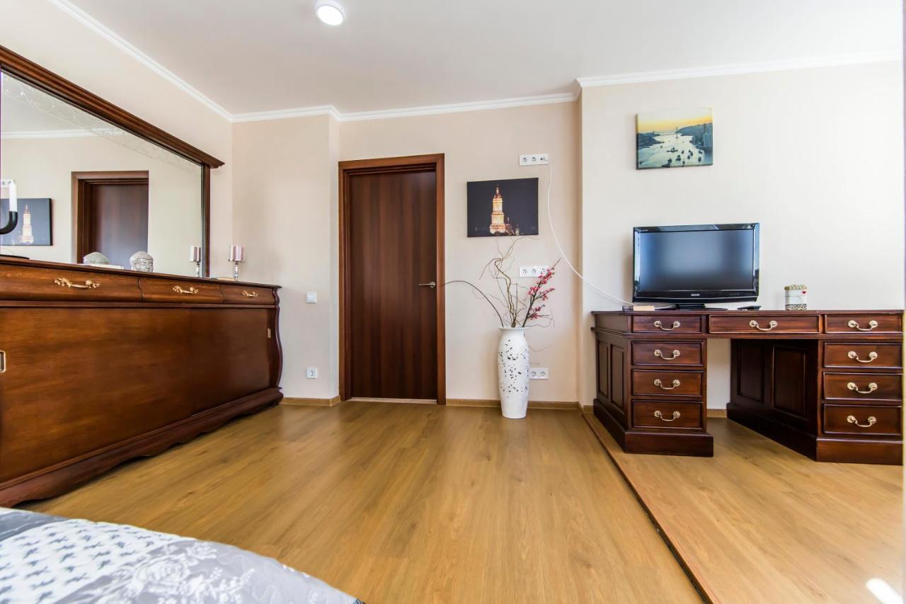 Super Comfort Flat For You Near The Metro. Kiev Exteriör bild