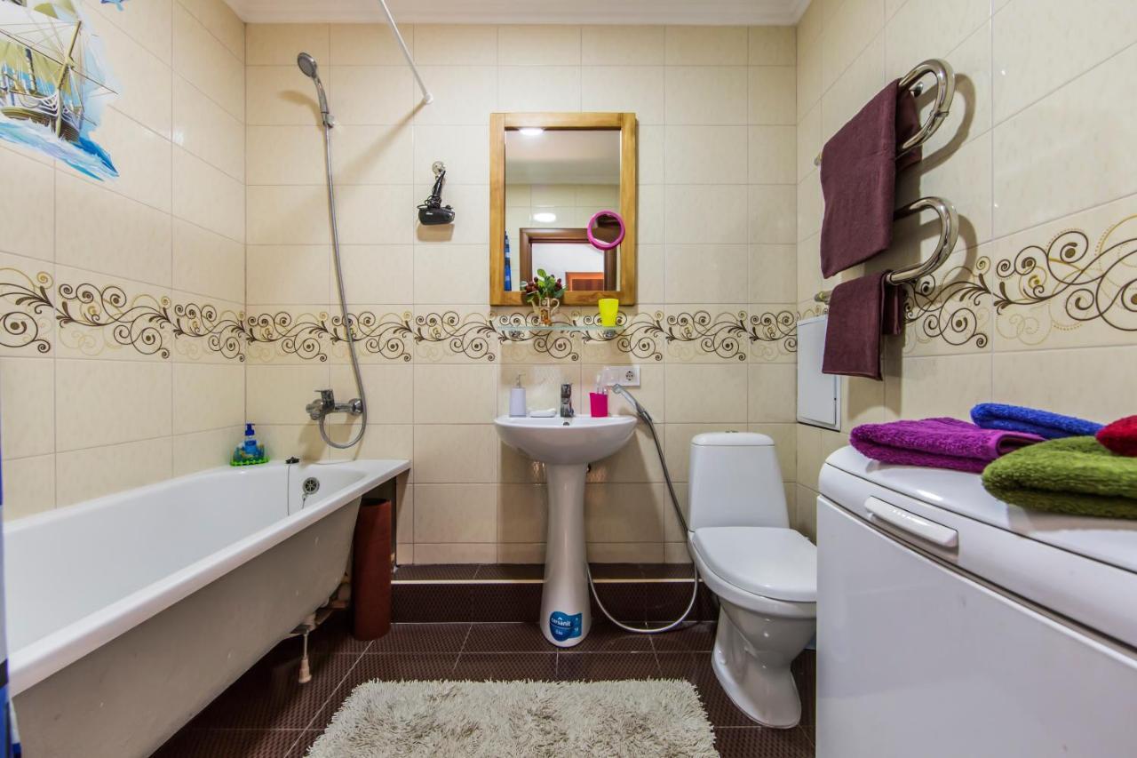 Super Comfort Flat For You Near The Metro. Kiev Exteriör bild