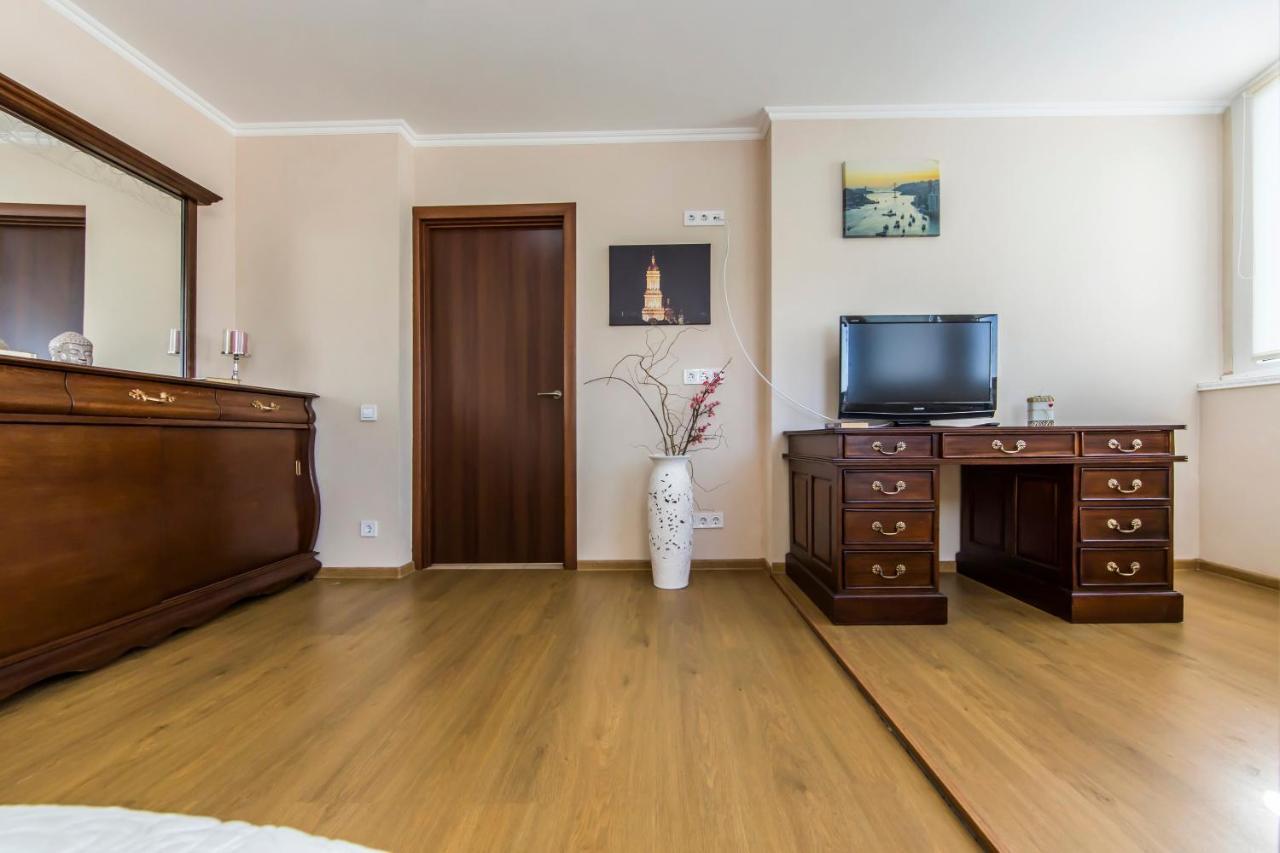 Super Comfort Flat For You Near The Metro. Kiev Exteriör bild